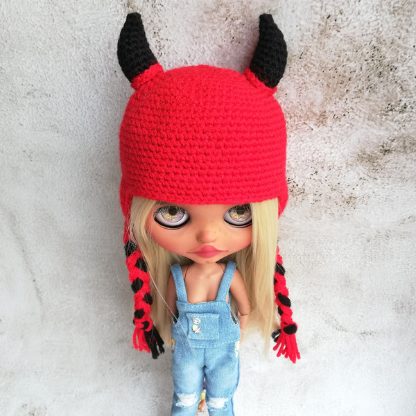 blythe-hat-crochet-red-devil-4.jpg