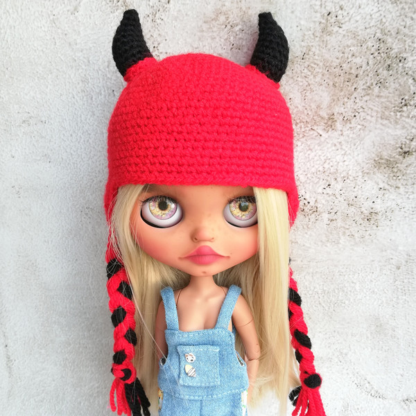 blythe-hat-crochet-red-devil-8.jpg