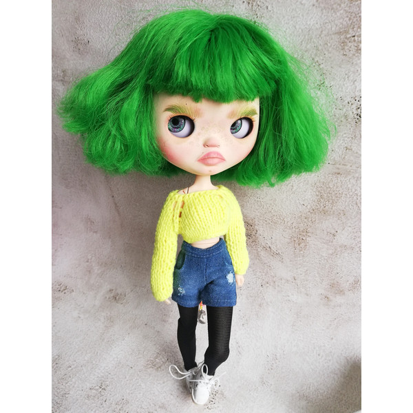 blythe-custom-doll-sculpting-alien-dark-green-hair-white-skintone-tbl-ooak-sculpt-face-2.jpg