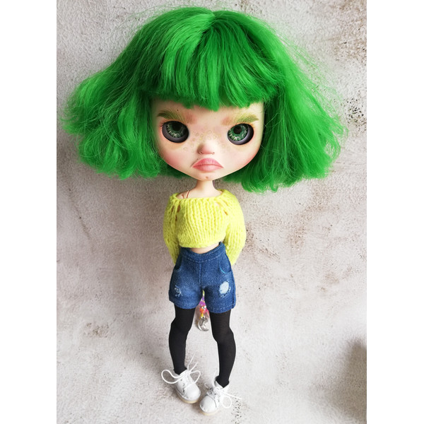 blythe-custom-doll-sculpting-alien-dark-green-hair-white-skintone-tbl-ooak-sculpt-face-10.jpg