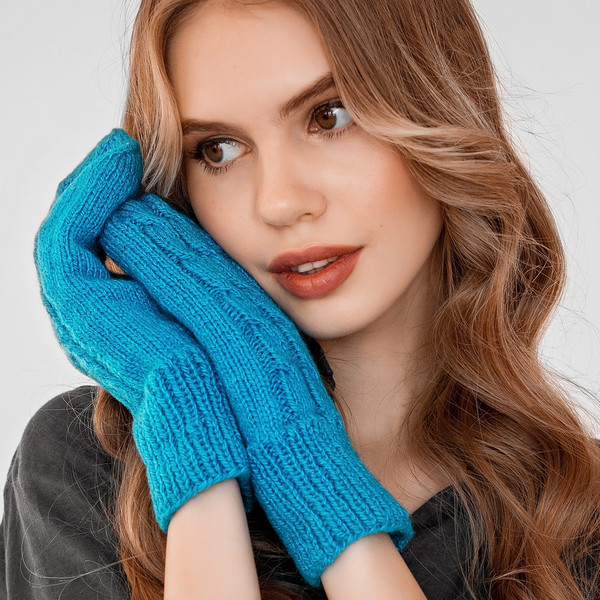 Womens-wool-mittens.jpg