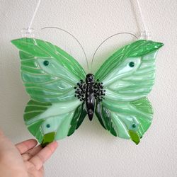 Glass green butterfly suncatcher for window or garden - Fused glass sun catcher