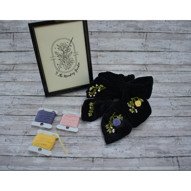 Black Scrunchie DMC.png