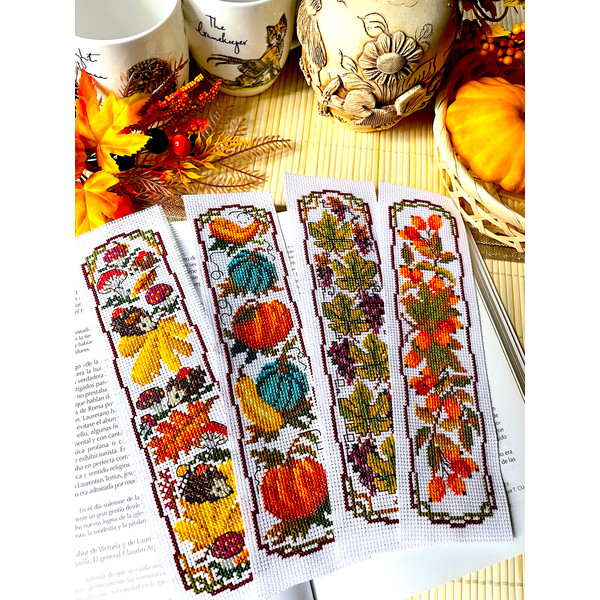 4 Autumn Bookmarks 2.jpg