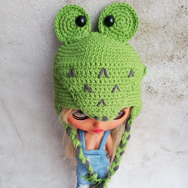 blythe-hat-crochet-green-crocodile-for-custom-blythe-monster-halloween-outfit-5.jpg