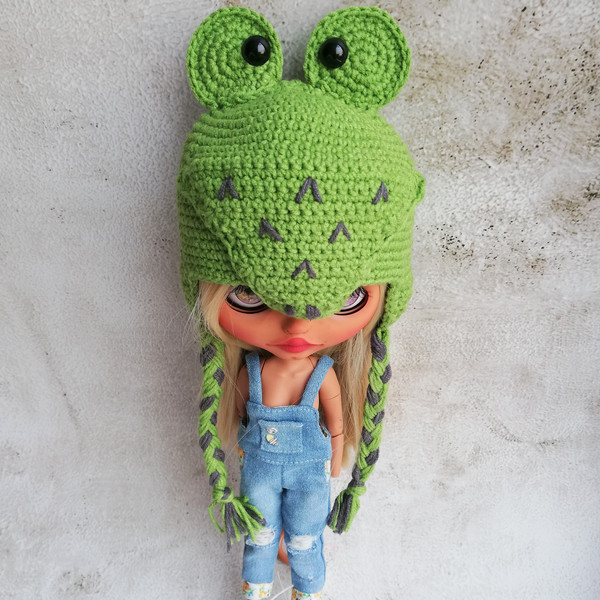 blythe-hat-crochet-green-crocodile-for-custom-blythe-monster-halloween-outfit-7.jpg