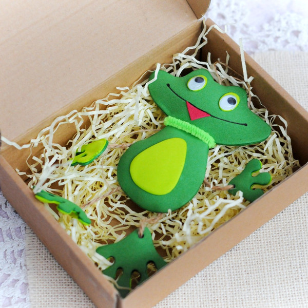 cute-frog-frog-figurine.jpg