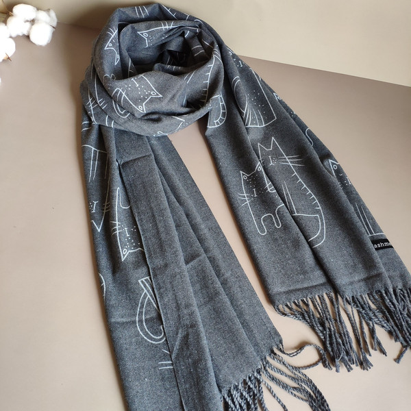 long gray scarf (11).jpg