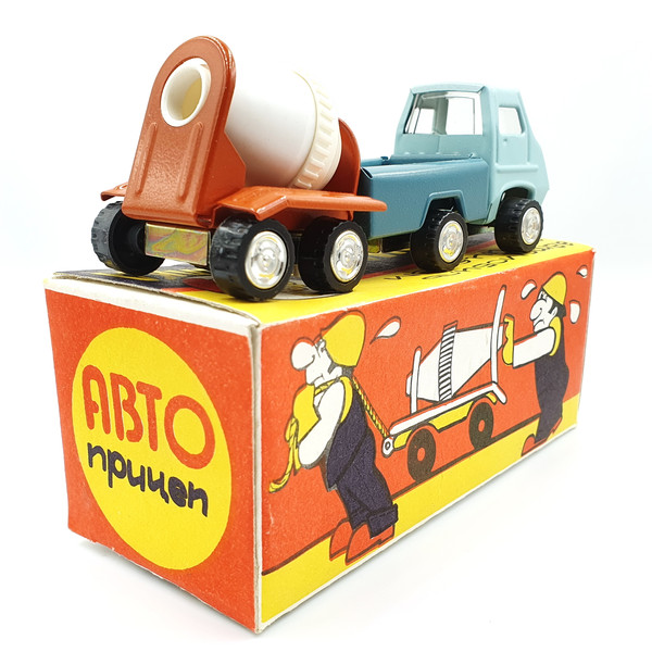 4 Vintage USSR Tin Toy Car Truck mixer with trailer 1980s.jpg