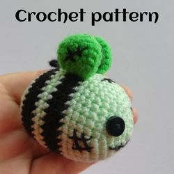 Crochet bee pattern, crochet zombie bee, crochet zombee pattern, amigurumi bee pattern, crochet patterns pdf