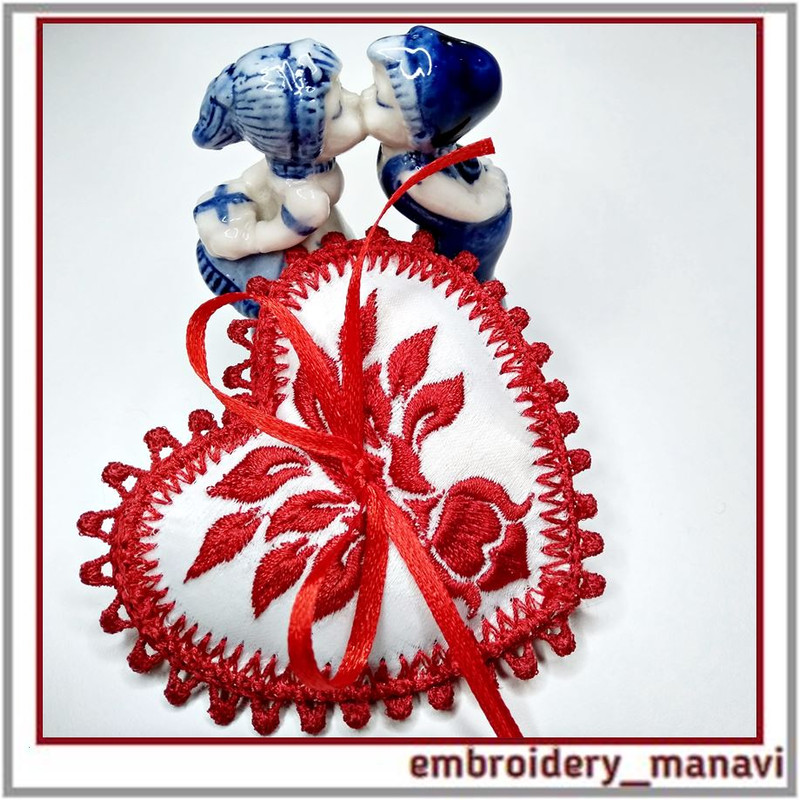 In_the_hoop_Machine_embroidery_design_Wedding_ring_cushion