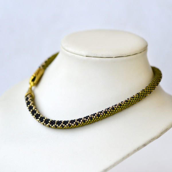 olivine-snake-necklace-7.jpg