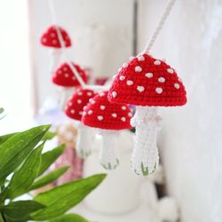Mushroom garland Crochet Pattern, Woodland nursery garland, crochet fly agaric garland, fall decoration
