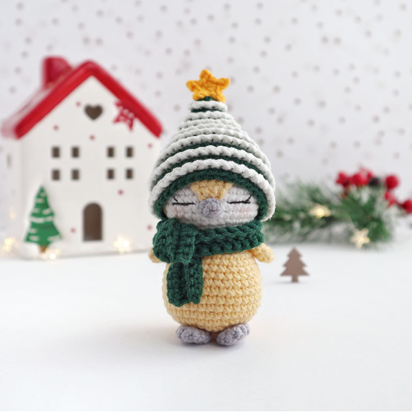 Christmas tree baby penguin.jpeg