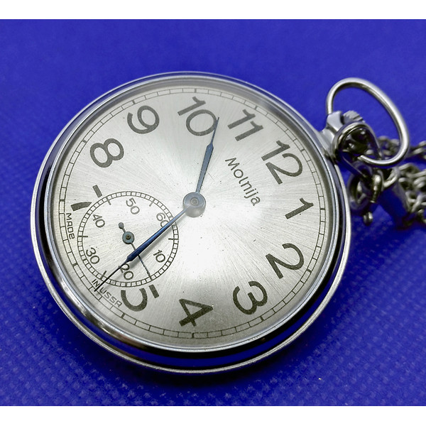 soviet-pocket-watch-molnija.JPG