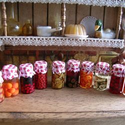 Dollhouse miniature 1:12 jars of jam