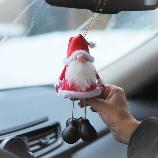 Christmas-gnome-car-mirror-decor.jpg