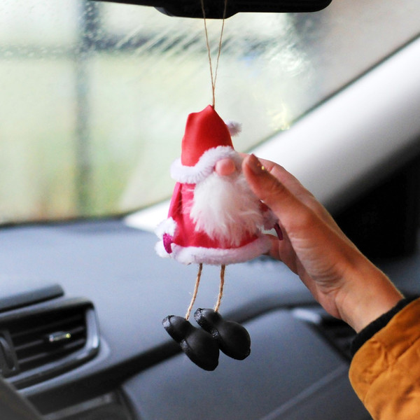 Christmas-hanging-gnome-car-decoration.jpg
