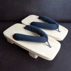 Geta wooden clogs with padded hanao thong
