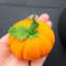Felt-pumpkins-4[1].jpg