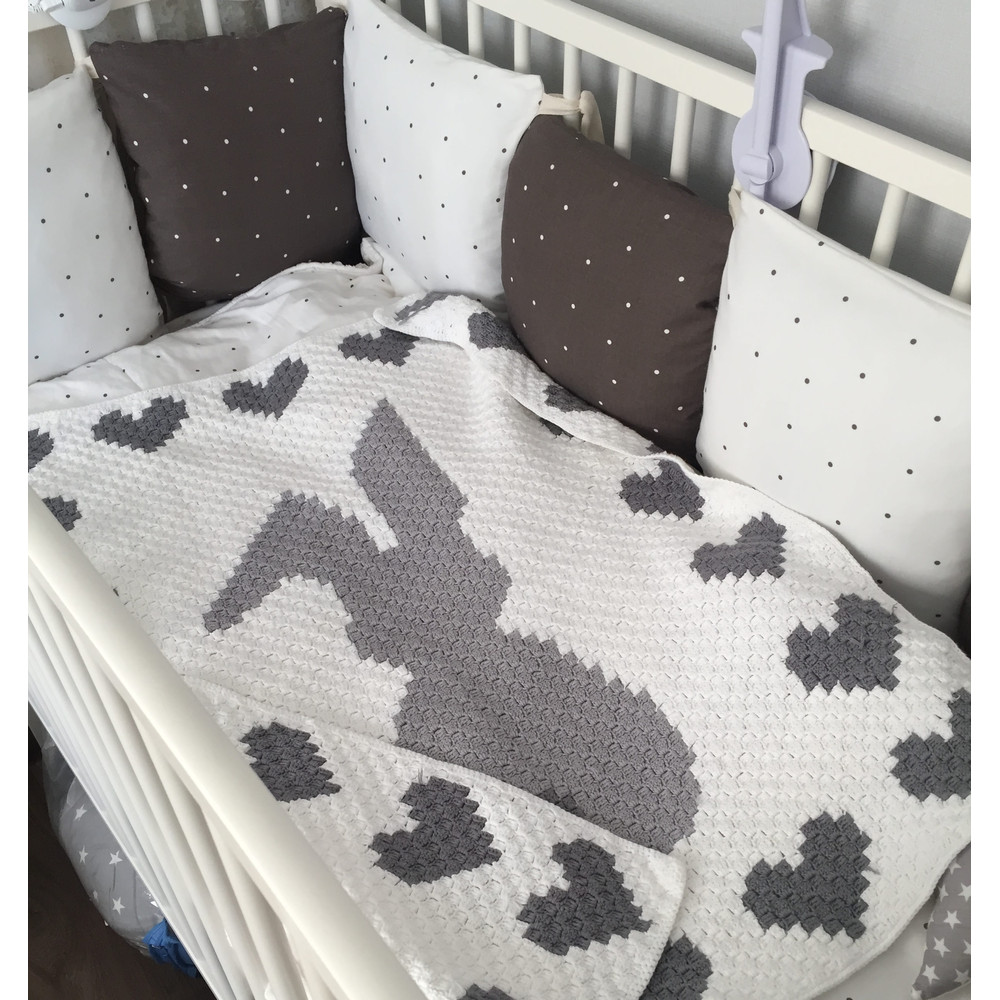 crochet-C2C-rabbit-hearts-boarder-baby-blanket-3.jpg