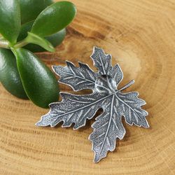 Silver Maple Leaf Brooch Pin Woodland Forest Nature Botanical Large Boho Clear Glass Gray Metal Brooch Pin Jewelry 7145