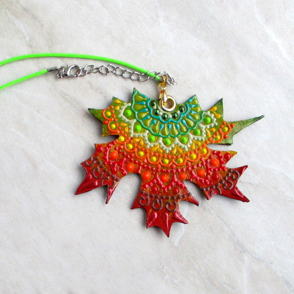 maple-leaf-necklace.JPG