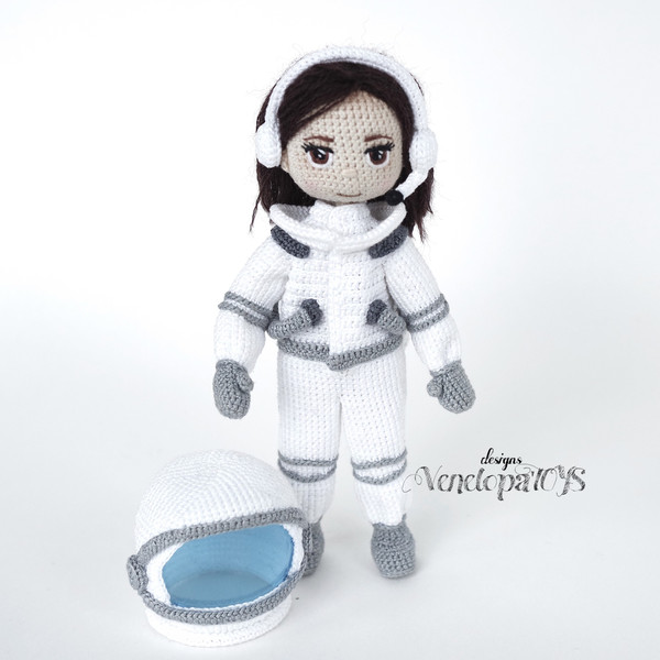 Astronaut doll from Venelopatoys