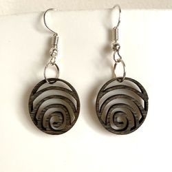 round wooden earrings, light wooden earrings, earrings hand painted wooden painted, wooden earrings, size 1"