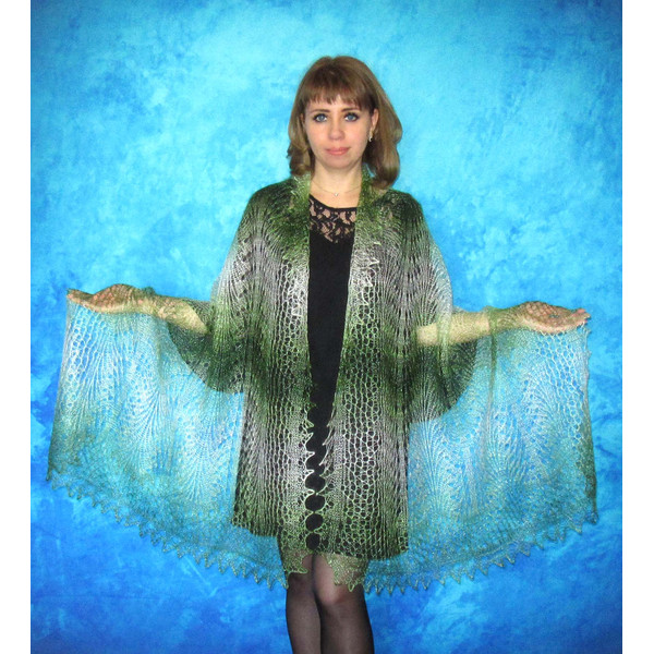 Hand knit green downy scarf, Handmade Russian Orenburg shawl, Goat wool cover up, Lace pashmina, Kerchief, Stole, Tippet, Warm wrap, Cape, Gift for a woman.JPG
