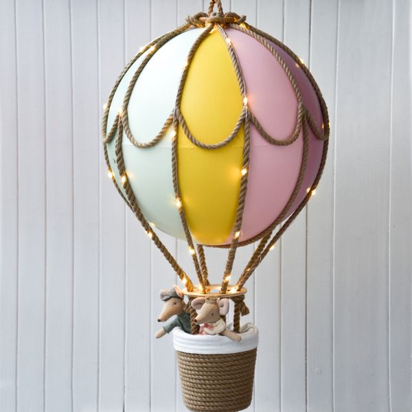 nursery-lamp-hot-air-balloon-night-light.png