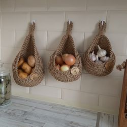 hanging wall basket vegetable fruit . large hanging potato basket set . jute hanging basket . onion  and potato storage