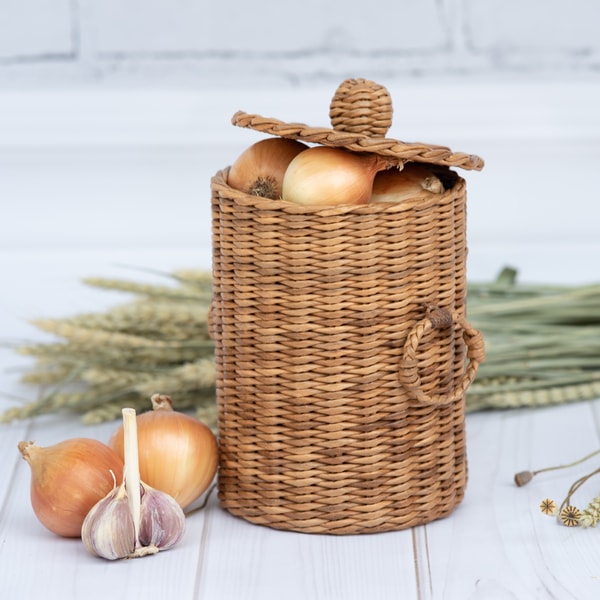 Storage basket for onions and garlic. Wicker basket with han | Inspire