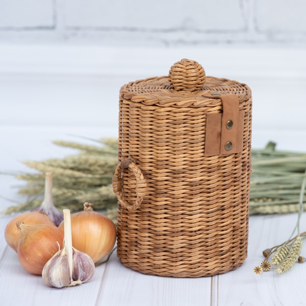 Storage basket for onions and garlic. Wicker basket with han | Inspire