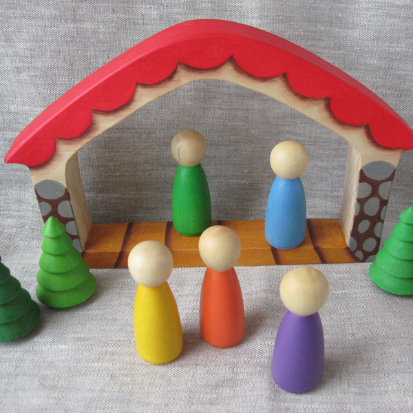 color-wooden-peg-dolls-Christmas-gift.jpg