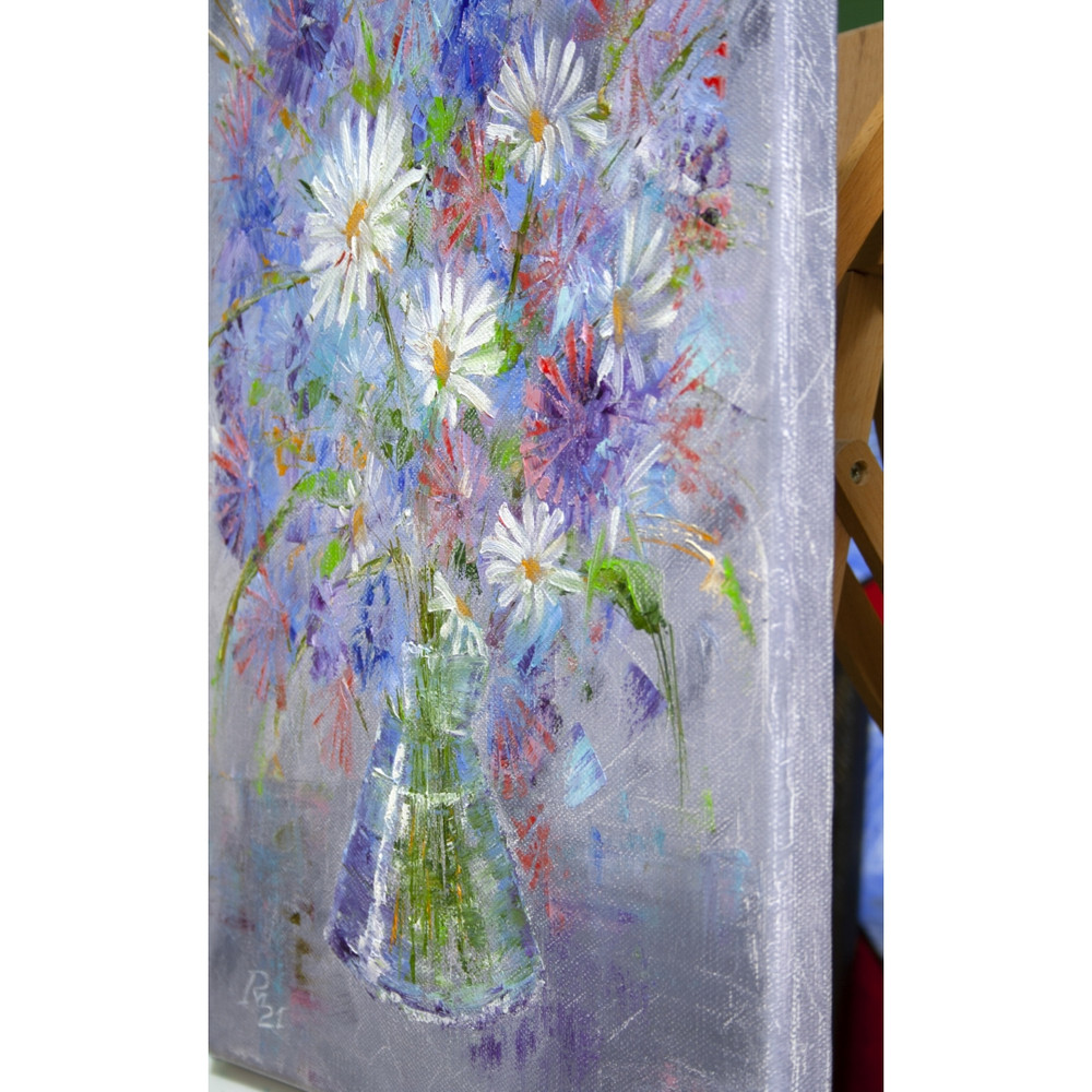 Bouquet-of-wild-flowers-green-flowers-interior-painting-Flowers-on-canvas-Oil-Paintings-Modern-paintings-Fine-Art-Paintings-present-vivid-picture-Chamomile-Gray
