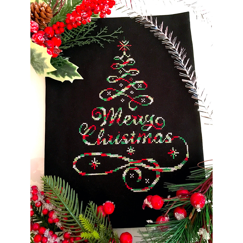 Variegated Merry Christmas Tree 4520 1.jpg