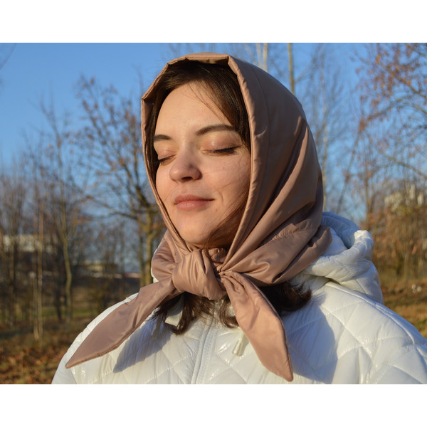 Warm hood kerchief. Winter hood scarf. Waterproof, quilted hood. Detachable puffy hooded. Winter hat shawl. Beige hood.