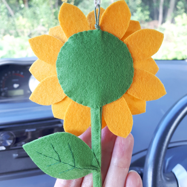 Sunflower-charm-6.jpg