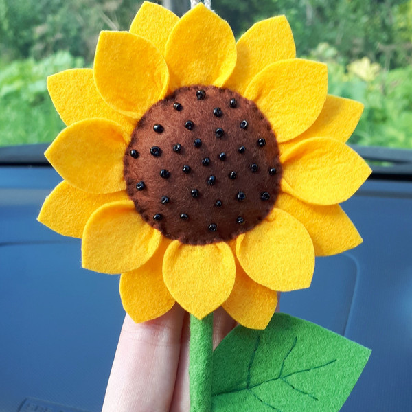 Sunflower-charm-7.jpg