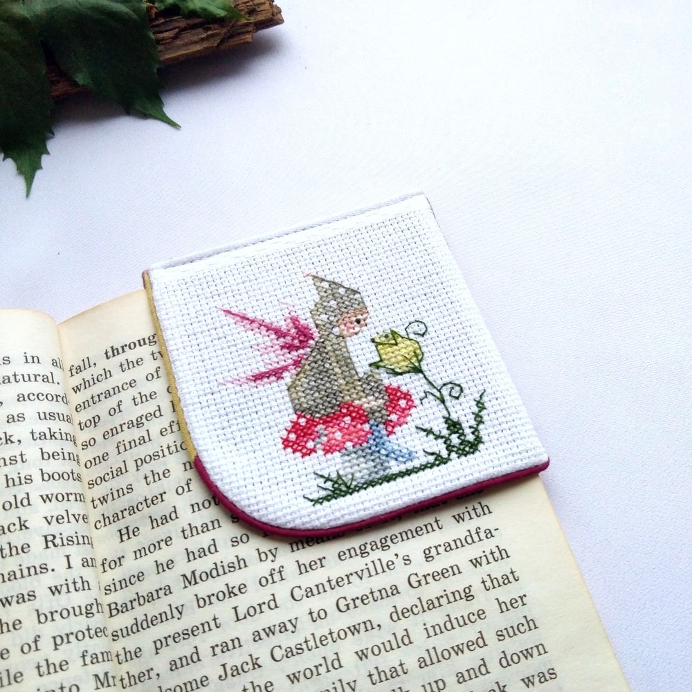 Bookmark-fairy-mushroom-personalized-gift-1.jpg