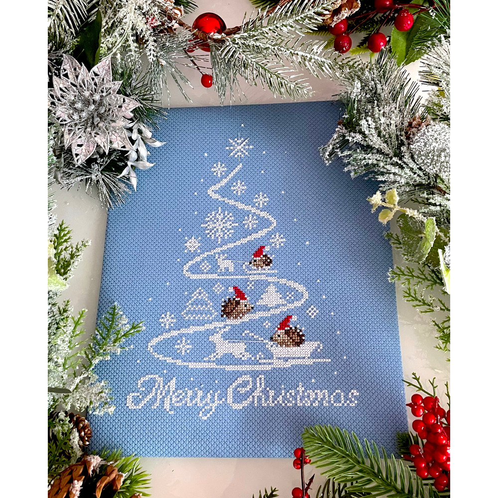 Hedgehogs Christmas Tree 4.jpg