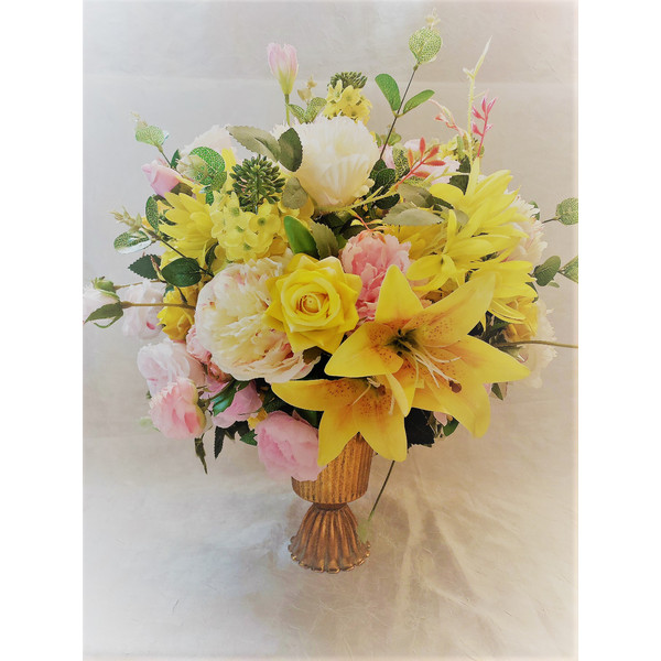 Yellow-Pink-Artificial-flowers-centerpiece-3.jpg