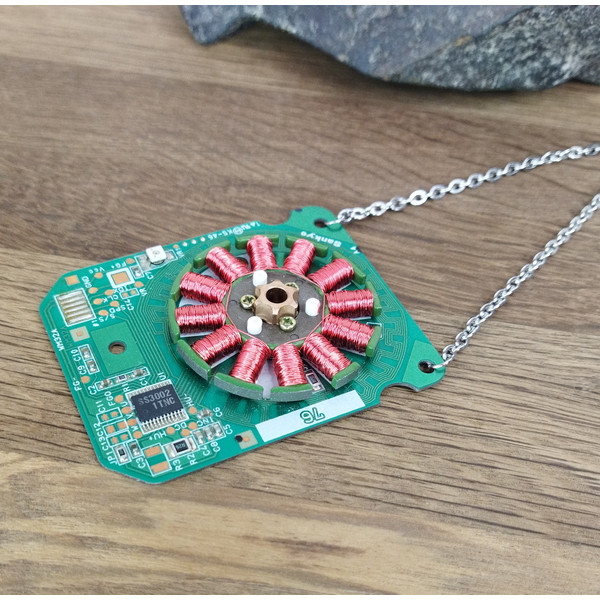 circuit-board-futuristic-necklace