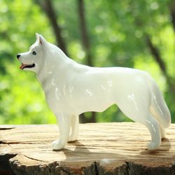 Statuette white Husky porcelain figurine, statue