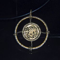skyrim skaal amulet / twosided skyrim pendant / the elder scrolls necklace / skyrim cosplay necklace