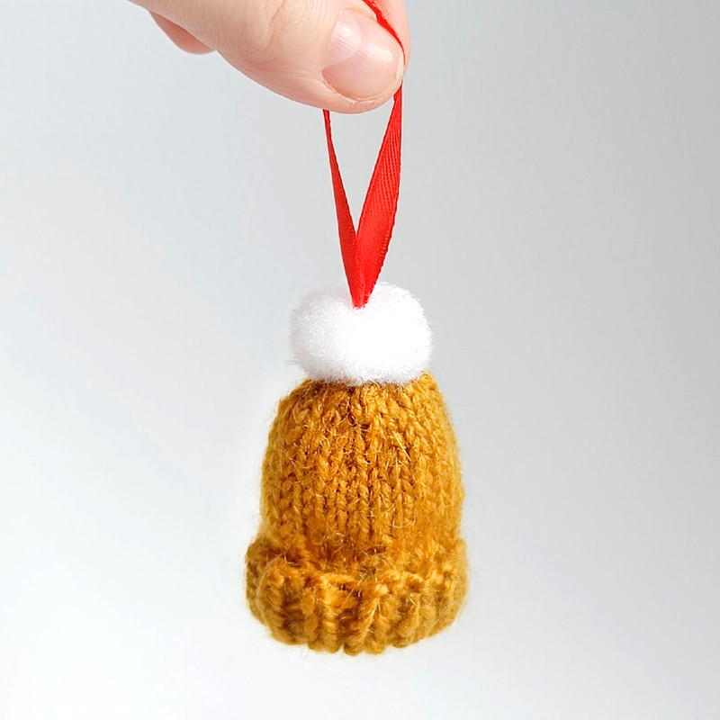 Christmas Tree Ornament Tiny knit hat 1 piece Christmas tree decorations Mini hats
