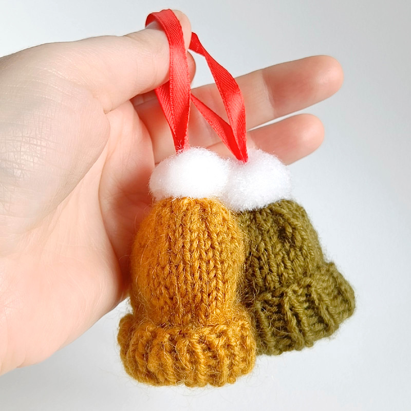 Christmas Tree Ornament Tiny knit hat 1 piece Christmas tree decorations Mini hats