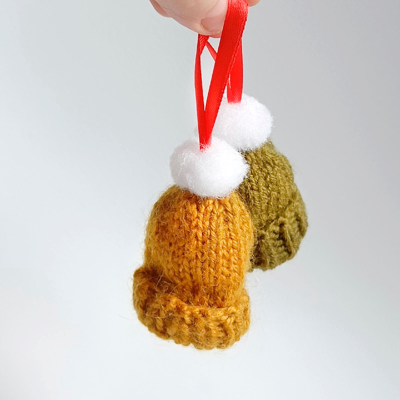 Christmas Tree Ornament Tiny knit hat 1 piece Christmas tree decorations Mini hats