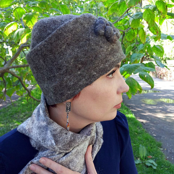 hat-gray-silver-wetfelting-felting-felt-wool-winter-warm-cozy-handmade-sheep-OOAK-gift-present-cap-helmet.jpg